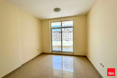 Chiller Free | Spacious 1 Bedroom + Study | Vacant