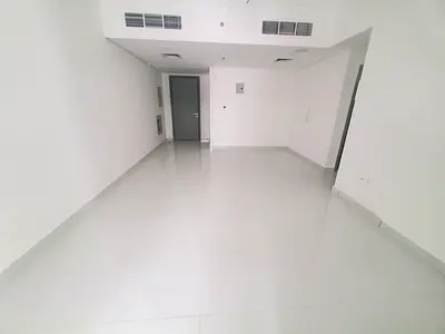 Lavish 1bhk good building near school rent45k