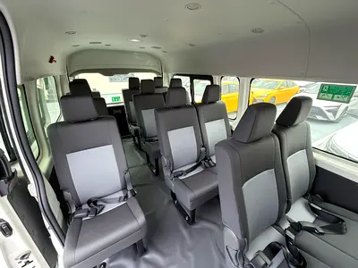2025 Toyota HIACE — фото 12