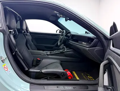 صورة مصغرة 13 لـ 2023 Porsche 911
