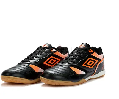 Umbro Sala CTRL Futsal / Indoor Football Shoes.