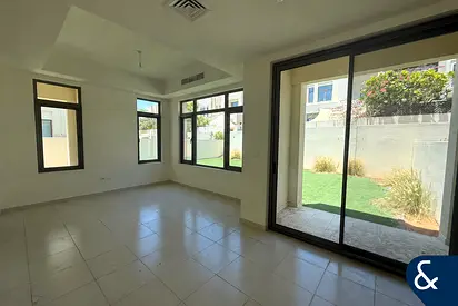 Vacant 3 Bedroom | Type B | Corner Plot