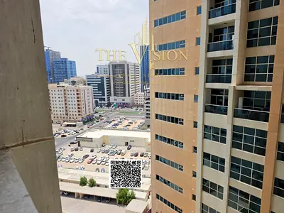 One-bedroom apartment with garden and city views, plus parking, top floor, cash only.