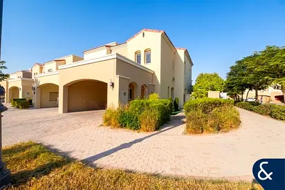Rare Extended 3 Bed | Corner Plot| Landscaped