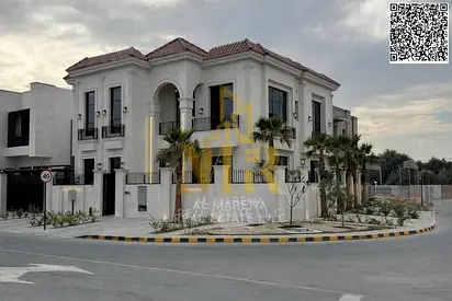 Classic Corner Villa with Pool, Close to Amenities, Luxurious Finishing, Includes Electricity, Water, and Air Conditioning, Freehold Ownership for All