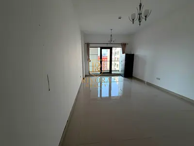 شقة بغرفة نوم واحدة مع شرفة كبيرة وتكييف مجاني
