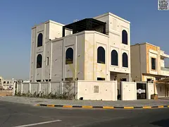 Direct from the owner: Corner villa, two floors and a roof, including registration and ownership fee