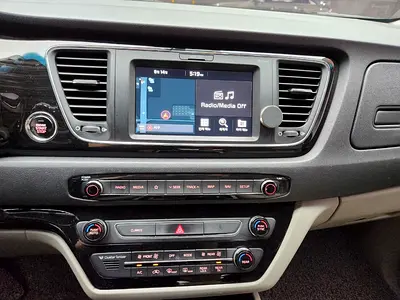 صورة مصغرة 10 لـ 2019 KIA CARNIVAL