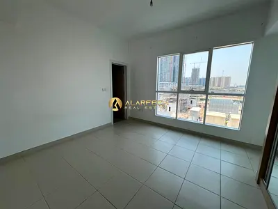 2BR Apartment | Oxford Building | Multiple Views