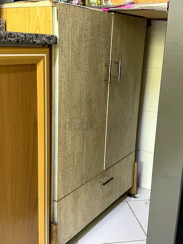 Two-door wooden wardrobe with lower drawer – good condition