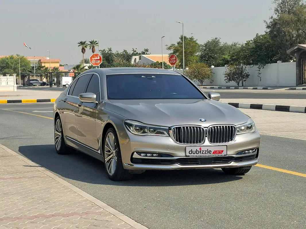 BMW 7-Series 2016 — photo 1 of 14
