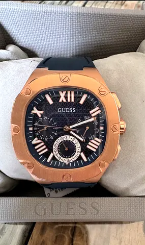 Men’s GUESS Rose Gold-Tone and Navy Silicone chronograph in brand new condition