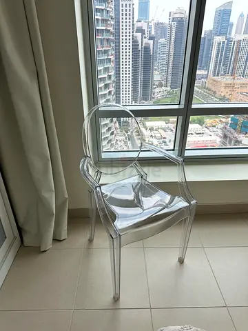 Transparent Acrylic Ghost Chair - Clear Modern Dining/Accent Chair