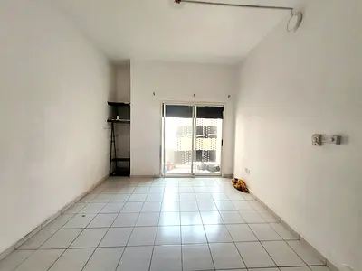 1bhk for rent with central | 2 washrooms | balcony