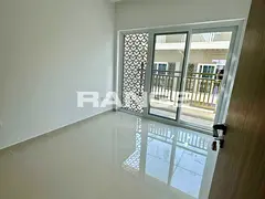 Vacant | Closed Kitchen | Roof Terrace