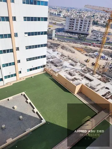 غرفة وصالة للإيجار السنوي في أبراج عجمان ون | إطلالة على الحديقة | 37,000 درهم