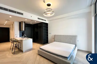 Spacious | Premium Studio | Ellington