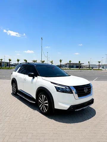 2024 NISSAN PATHFINDER SL 4WD FULL OPTION- GCC SPECS- 85000KM - 7PASSENGER SUV