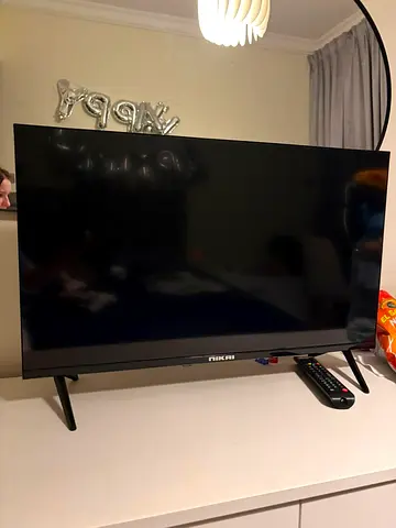 32” Nikai Smart TV