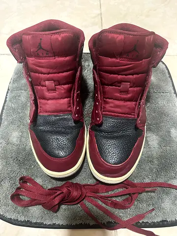 Jordan 1 shoes mid