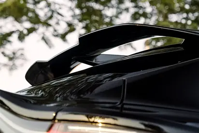 صورة 13 لـ 2025 Aston Martin DBX