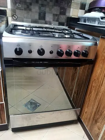Gas Cooker - Indesit brand 4burners