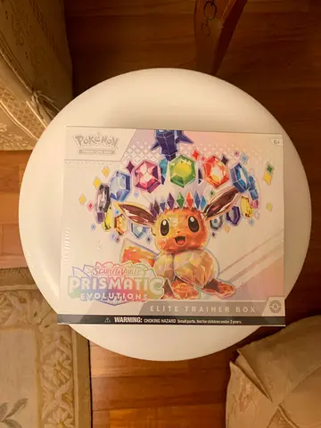 Pokemon Prismatic Evolutions Elite Trainer Box