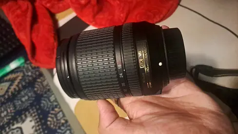 Nikon AF-S DX 18-140 VR Zoom Lens - Good Working Condition