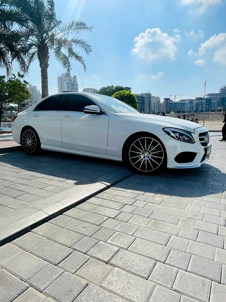 Mercedes-Benz C-Class 2016 — photo 1 of 10