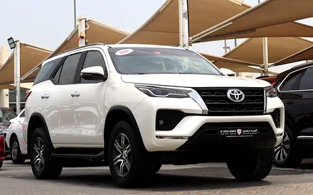 2022 Toyota FORTUNER — фото 2