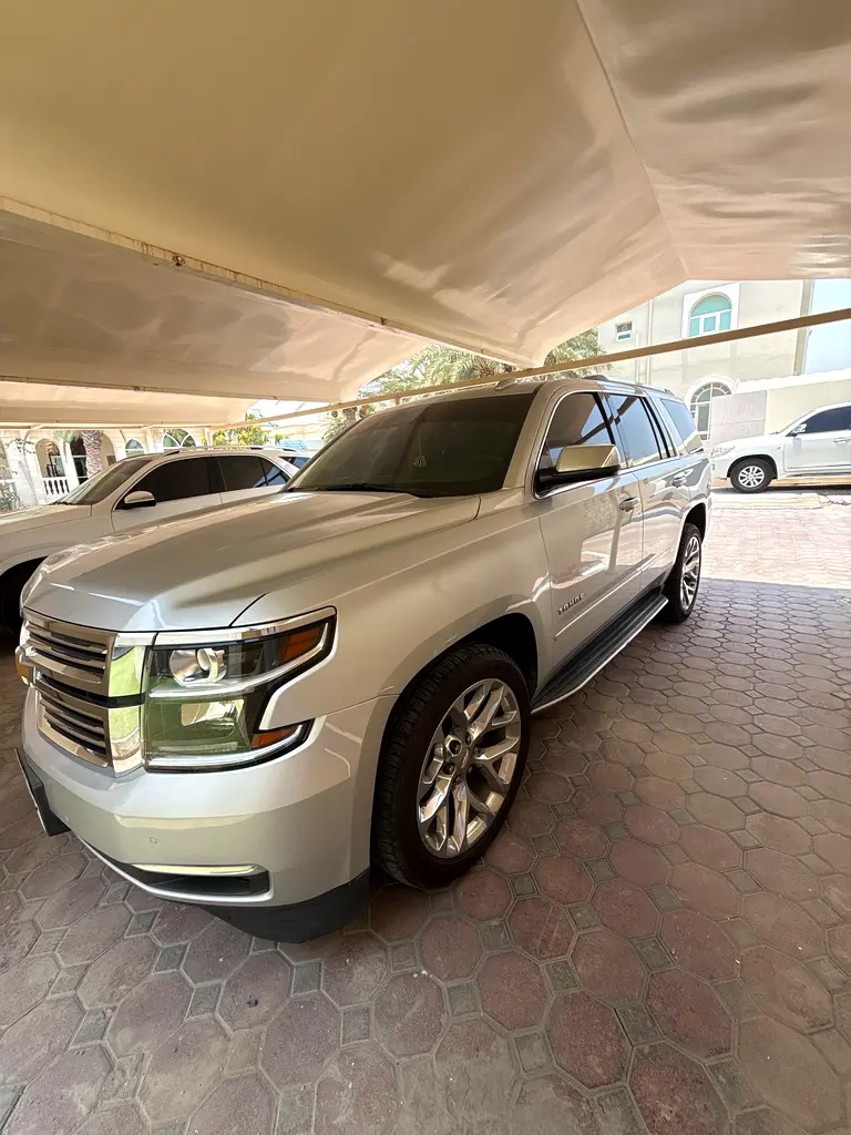 Chevrolet Tahoe 2017 — photo 1 of 3