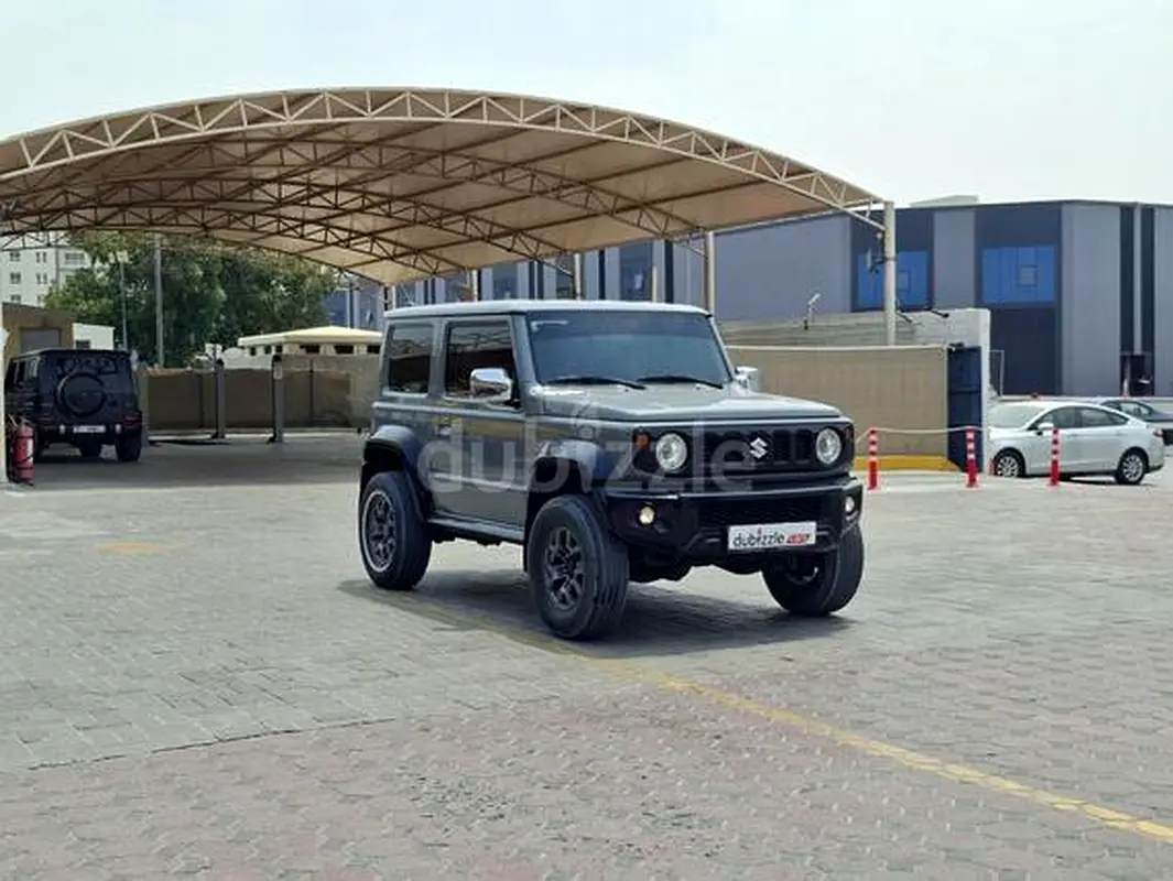 Suzuki Jimny 2023 — photo 1 of 12