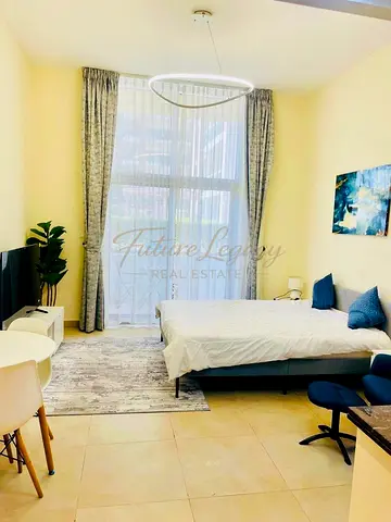 FULLY FURNISHED STUDIO l VACANT l READY TO MOVE