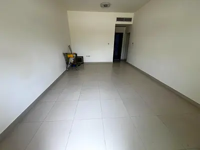 Balcony with an open view - Two master bedrooms - 6 installments - Prime location close to all services - Easy access to Dubai