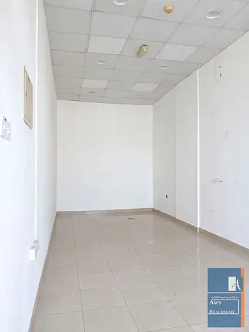 Road Facing Shop Available in a High Footfall Area