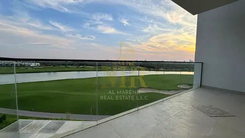 Apartment for sale in Al-Zawraa -3 Master bedrooms and a large living room, price includes electricity, water and air conditioning