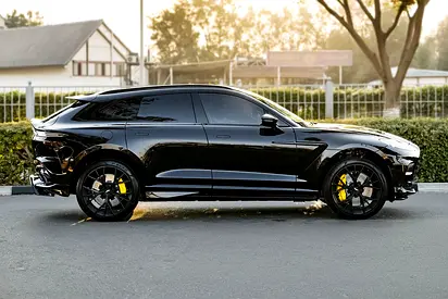 صورة 3 لـ 2025 Aston Martin DBX