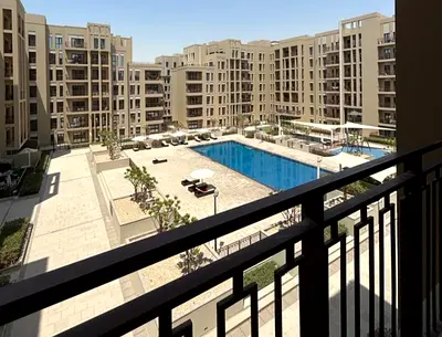 Pool View I Vacant I Spacious 2 Bed