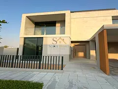 Spacious 4 Bedroom Villas I Ellie Saab I For Rent