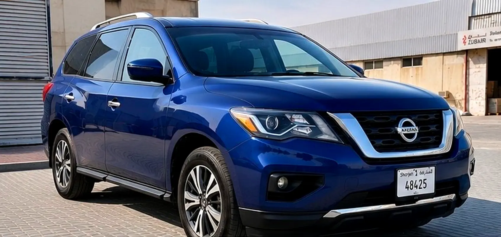 Nissan Pathfinder 2017 — photo 1 of 6