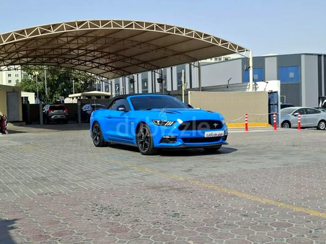 Ford Mustang 2017 — photo 1 of 12