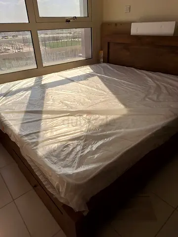 King SizeBed (with draw) + Mattress Excellent Condition - Packing of mattress not opened. - PAN HOME
