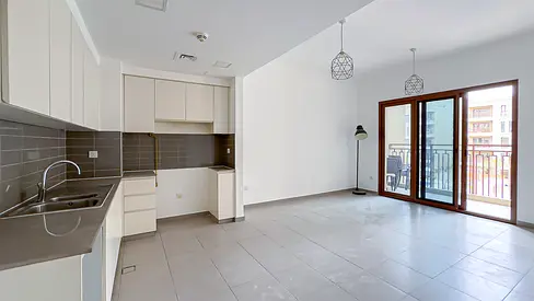 Spacious 1BR | Balcony | Prime Location