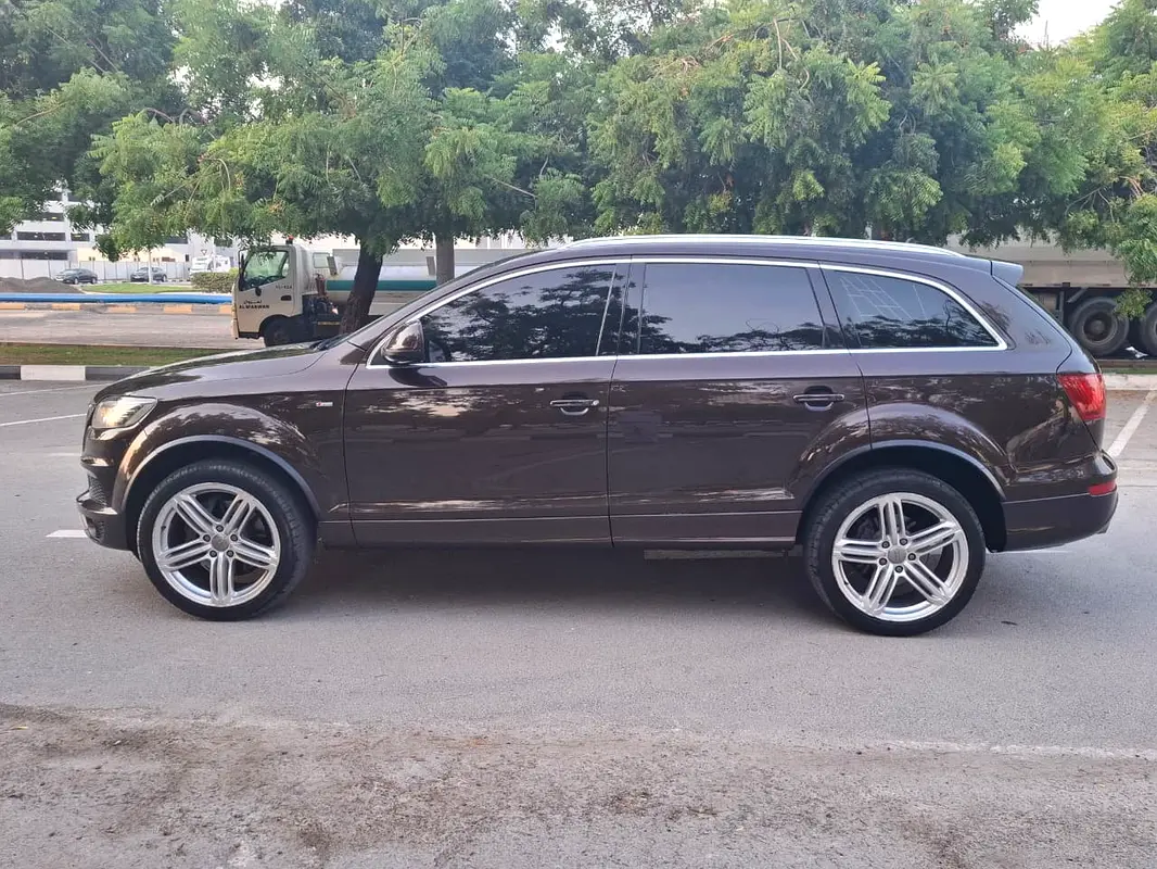 Audi Q7 2016 — photo 1 of 20