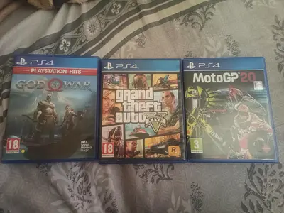 Selling ps4 games - selling fast ,gow(prestine),gta5(below average),motogp20(prestine)