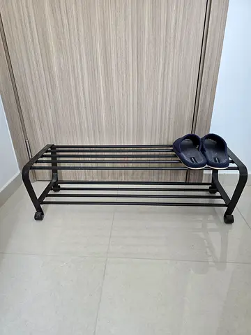 Metal Shoe Rack Bench. Black, Good Condition