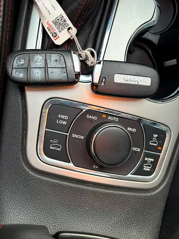 صورة مصغرة 8 لـ 2019 JEEP GRAND CHEROKEE