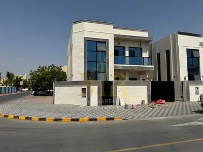 Villa directly from the owner, personal finishing, on a main street, close to all services, freehold ownership for all nationalities in the most prest