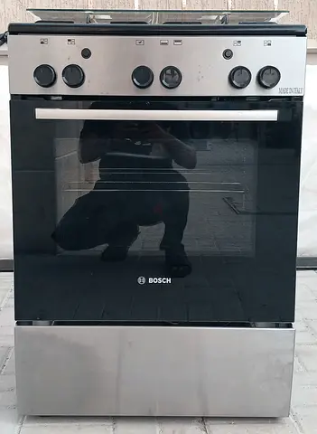 60×60 BOSCH gas cooker 4 burners with good working condition
