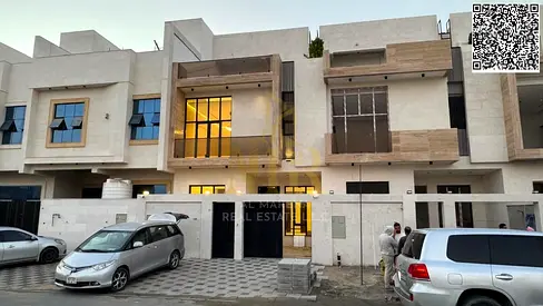 Two-story villa with a roof terrace, located close to amenities, price includes registration and ownership fees.